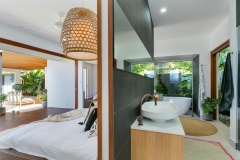 Master Bedroom - Palm Cove Holiday House CAS  
