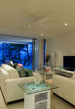 Palm Cove Luxury Accommodation: Beachfront Apartments