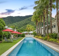 Palm Cove Resort Accommodation | Holiday Apartments close to Beach