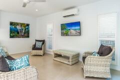 Palm Cove Villa One Living | Palm Cove Accommodation