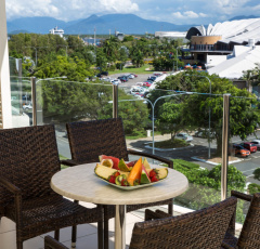 Park Regis City Quays Cairns - Hotel & Apartment style accommodation in a central Cairns location