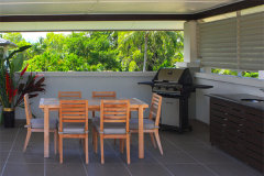 Port Douglas private holiday apartment Penthouse with Rooftop BBQ and Jacuzzi