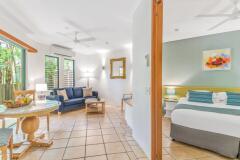 Port Douglas Adult Only Accommodation Martinique on Macrossan 