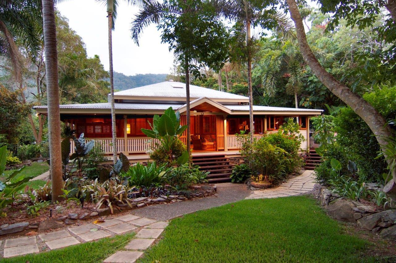 Port Douglas Holiday House Big Selection of Houses 72 Hour Sale On Now!