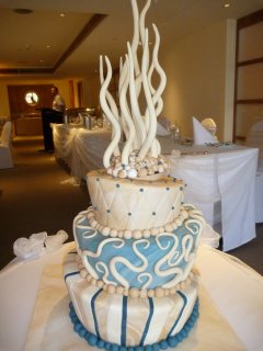 Port Douglas wedding cake inspired by the Great Barrier Reef