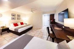 Premium King Plus - option for 3 guests | Cairns Hides Hotel