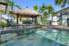 Private pool with Cabana & poolside living