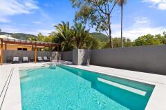 Private Swimming Pool - Palm Cove Holiday House