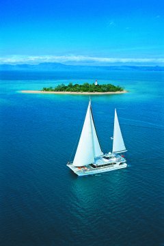 Quicksilver Cruises Wavedancer Island Tour