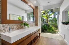 Palm Cove Holiday Home - PSH
