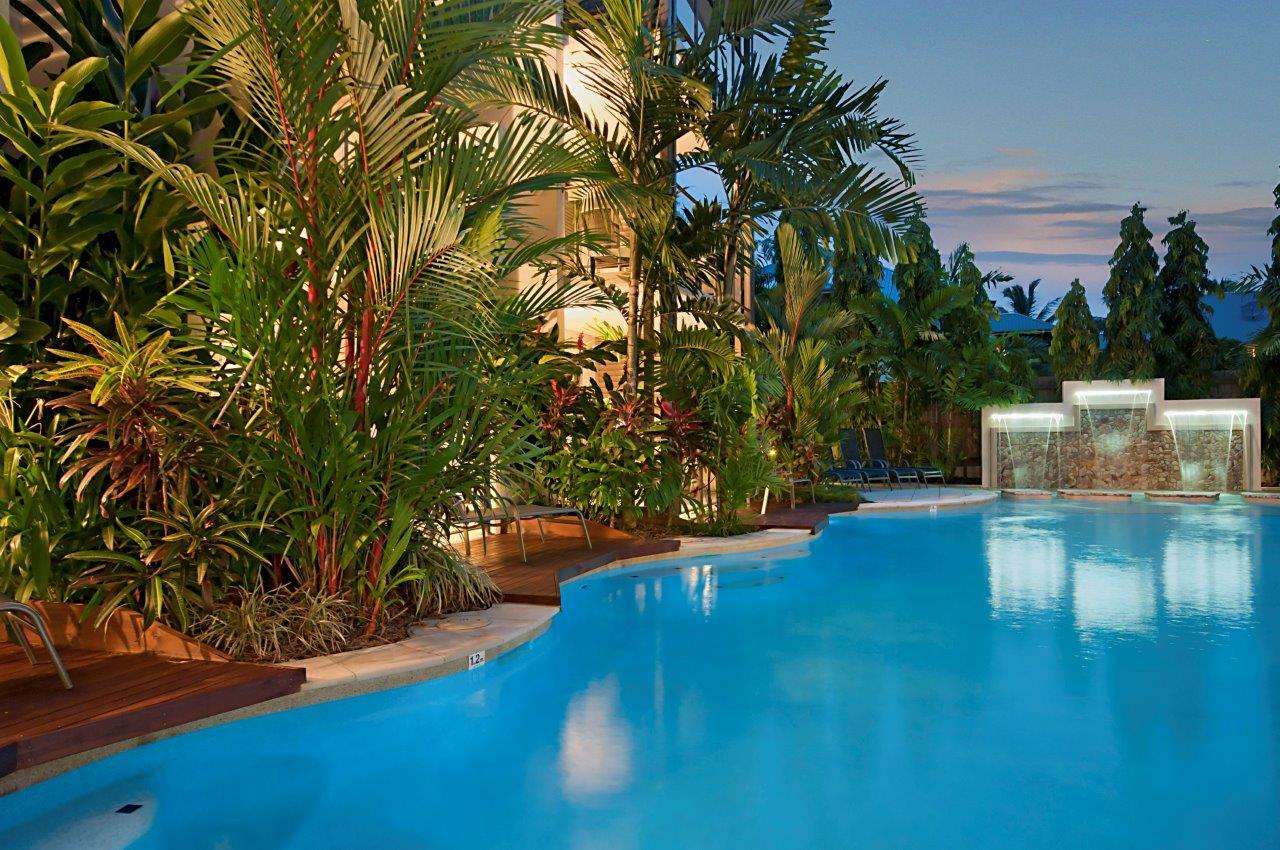 Discount [85% Off] Palm Cove Superior Swim Out Pool Access ...