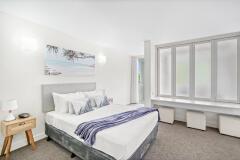 Suite 1304 Master Bedroom - Drift Beachfront Resort Palm Cove 