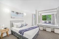 Suite 1304 Master Queen Bedroom - Drift Beachfront Resort Palm Cove 