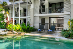 Swim Up Accommodation at Port Douglas Private Apartments
