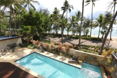 Beachfront Swimming Pool - Island Views Luxury Holiday Apartments Palm Cove