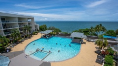 Trinity Beach Accommodation - Vue Apartments Large Swimming Pool