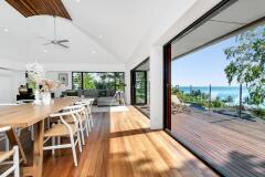 Open plan layout with ocean views - Trinity Beach Oceanview Holiday Home 