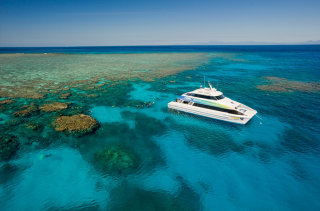 Tusa Dive & Snorkel on The Great Barrier Reef