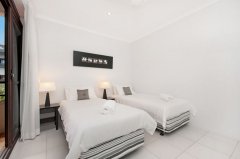 Twin Bedroom - Relax Apartment | Palm Cove Accommodation