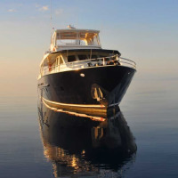 Visit the Great Barrier Reef in style | Overnight 8 Guests | Day Charter 12 Guests