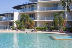 Swimming Pool & Spa - Vue Apartments Trinity Beach